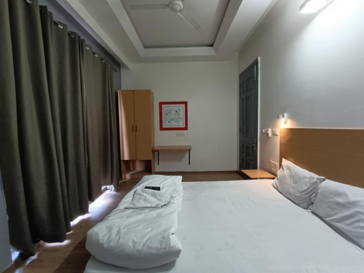 Fabhotel Sky Land Delhi Kültér fotó