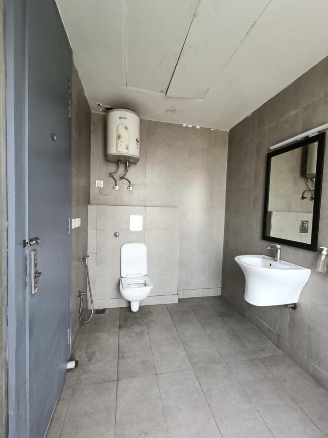Fabhotel Sky Land Delhi Kültér fotó