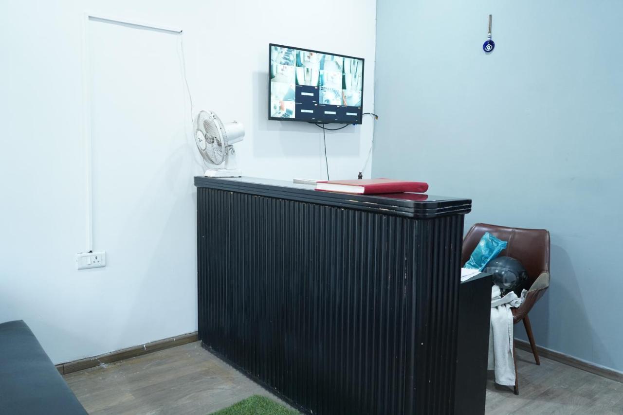 Fabhotel Sky Land Delhi Kültér fotó