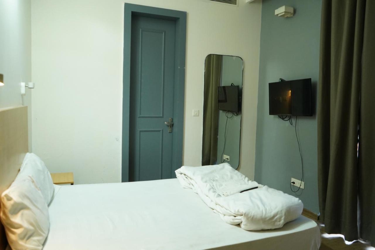 Fabhotel Sky Land Delhi Kültér fotó