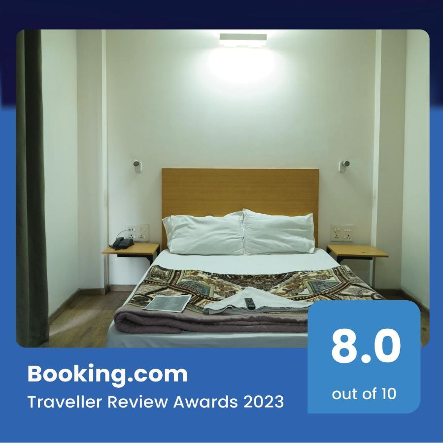 Fabhotel Sky Land Delhi Kültér fotó