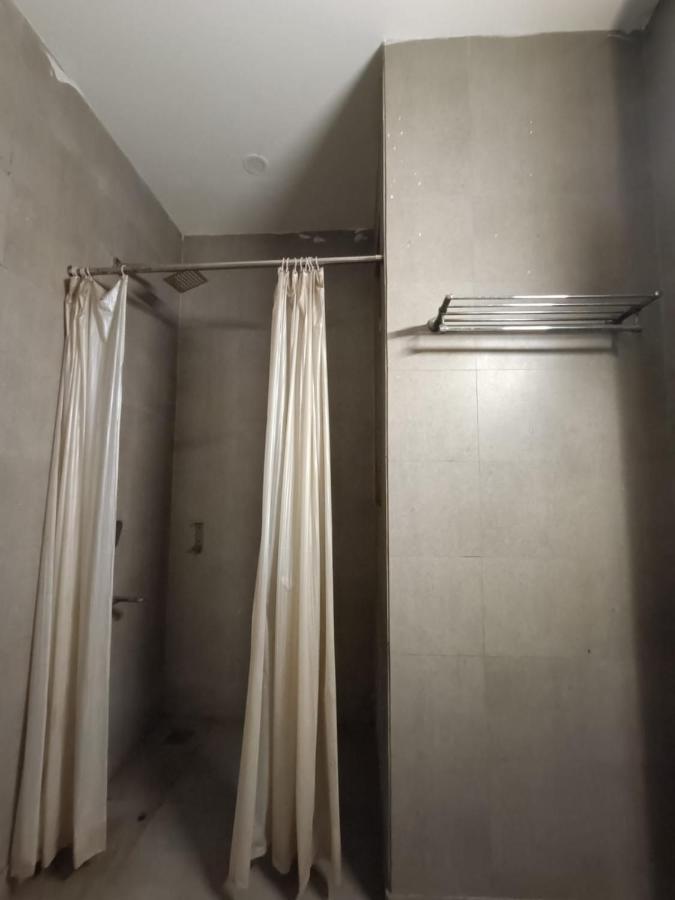 Fabhotel Sky Land Delhi Kültér fotó