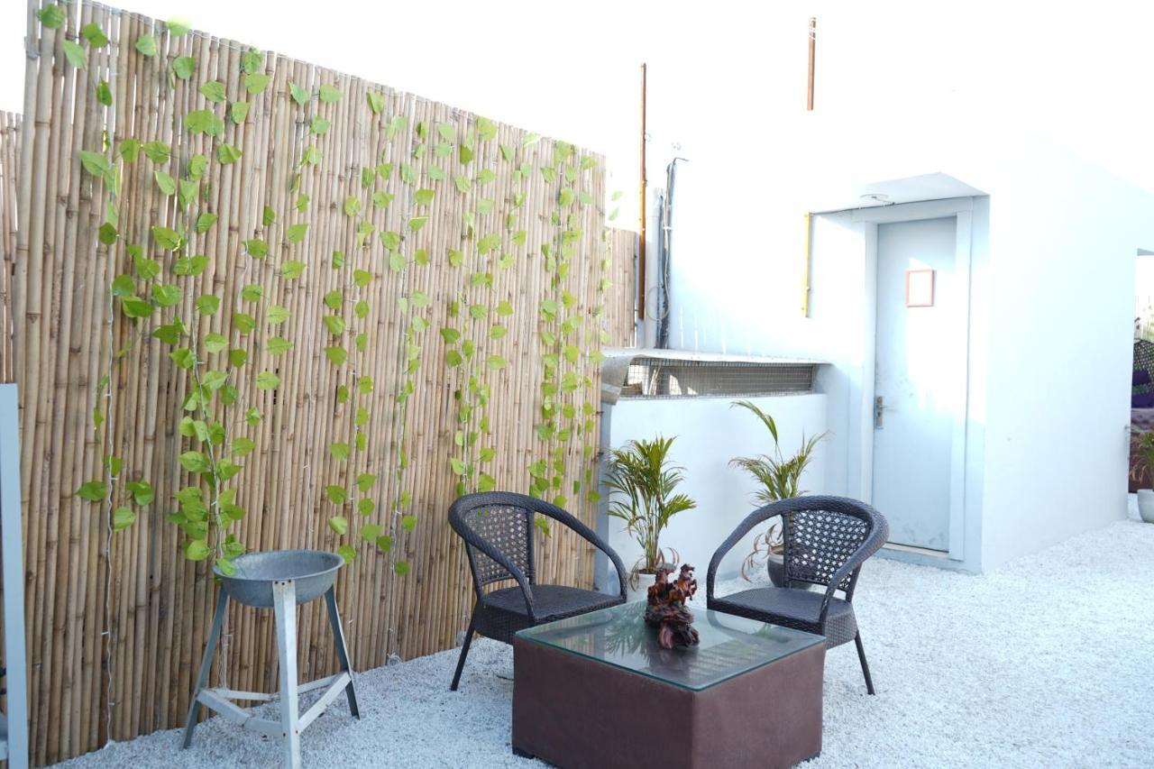 Fabhotel Sky Land Delhi Kültér fotó