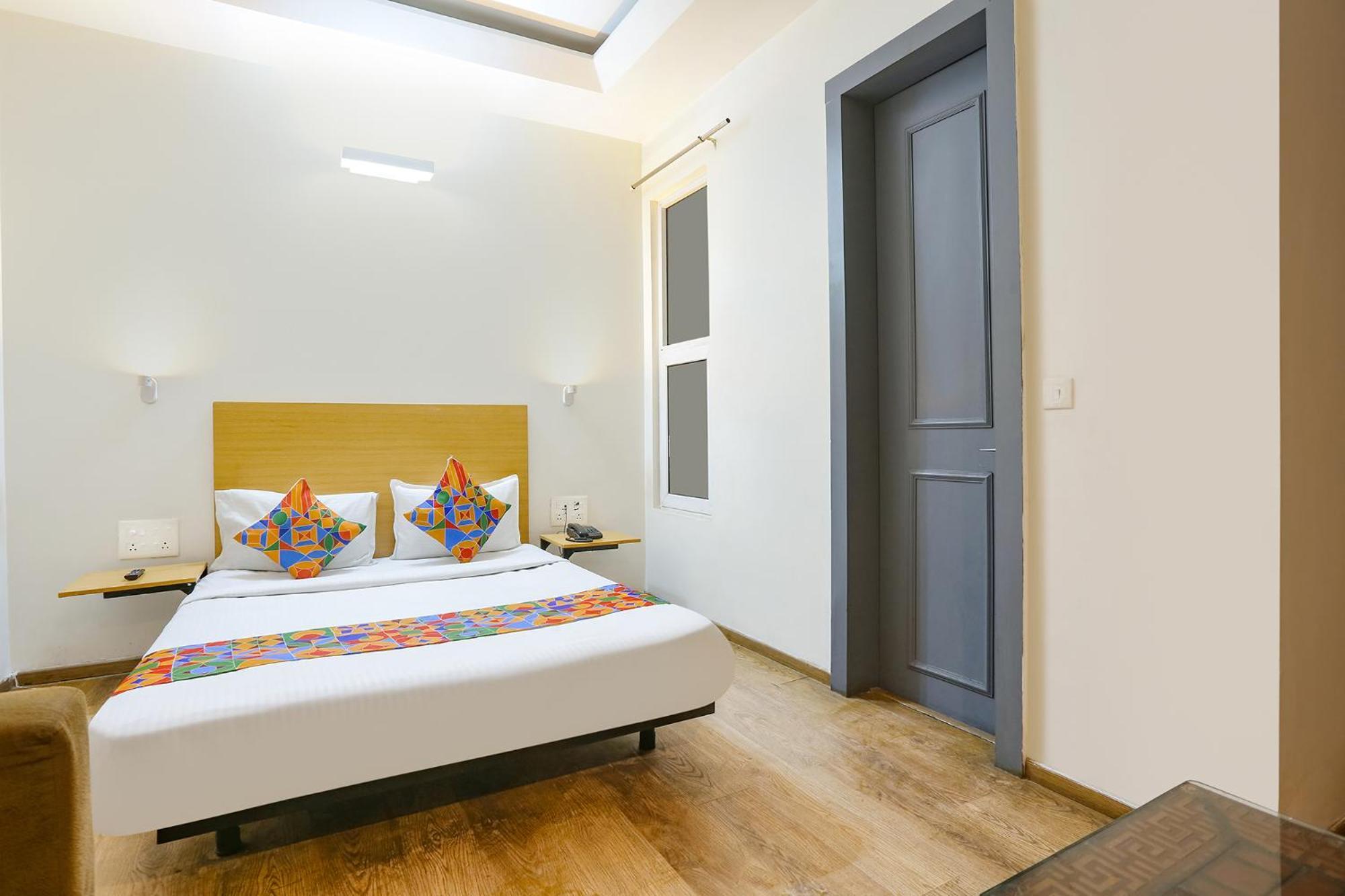 Fabhotel Sky Land Delhi Kültér fotó